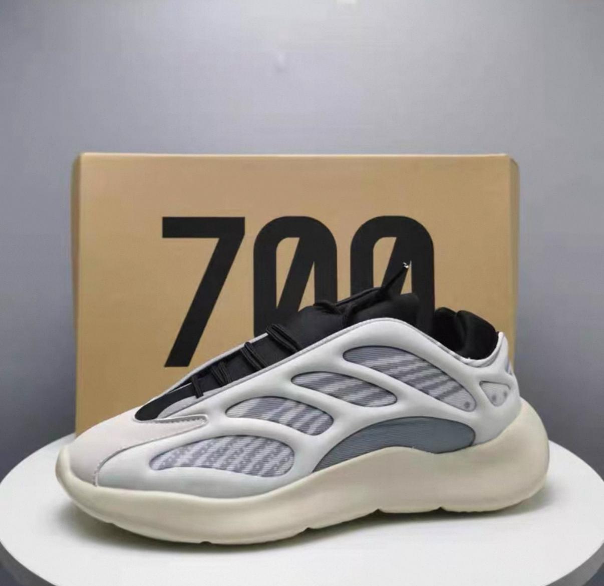 Yeezy 700 v3
