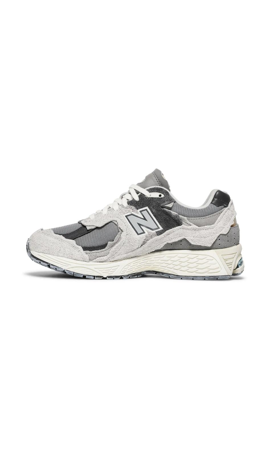 New Balance 2002r rain Cloud