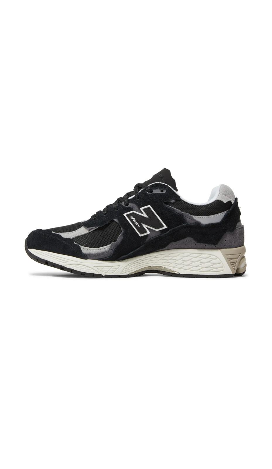 New Balance 2002r Black Grey